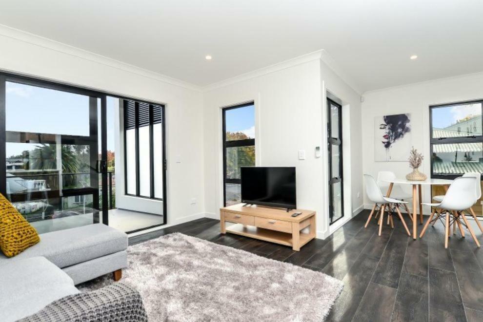 Central Park Gemini Apartments Hamilton Bagian luar foto